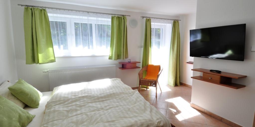 Penzion Lazy Daisy Janov nad Nisou Kültér fotó